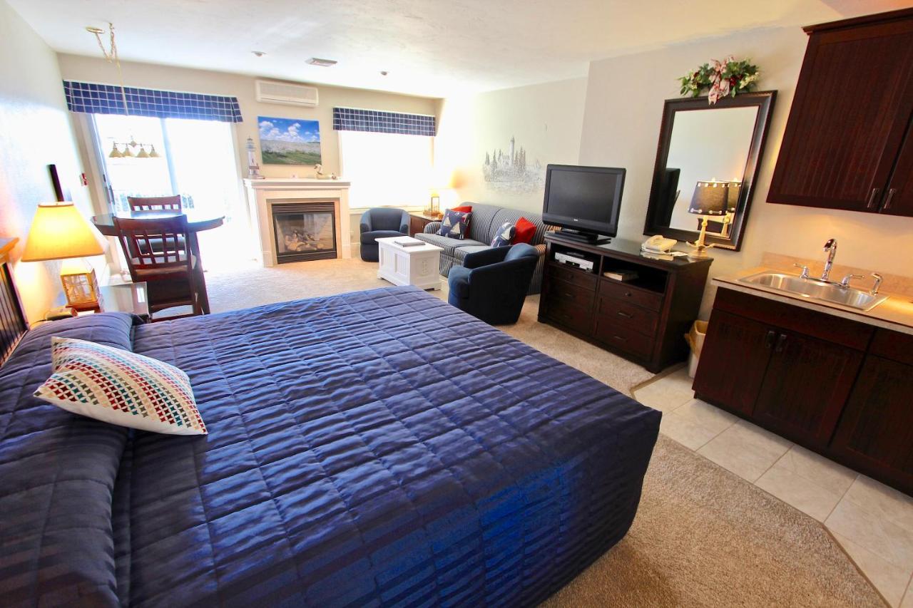 Baileys Harbor Yacht Club Resort Buitenkant foto